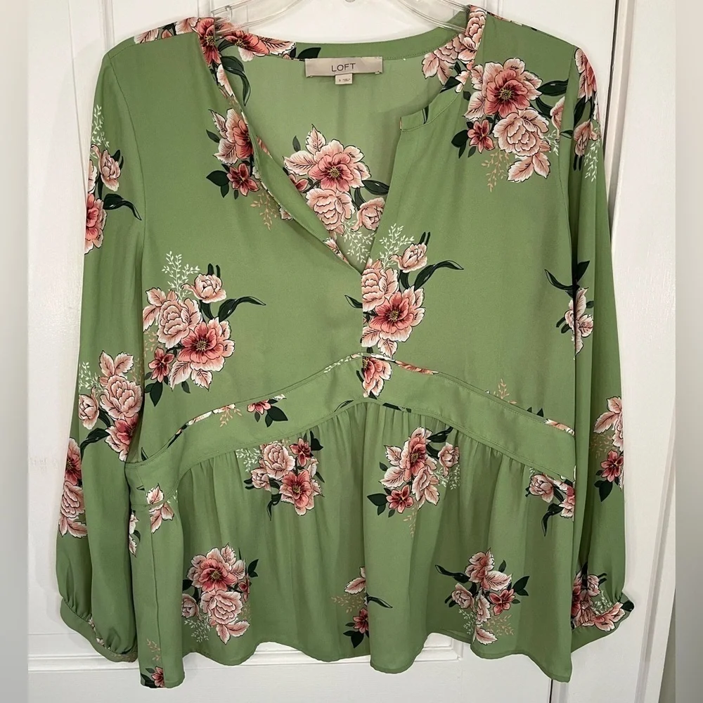 Ann Taylor LOFT Pure Mint Bouquet Peplum Blouse Size Small Cottagecore Boho